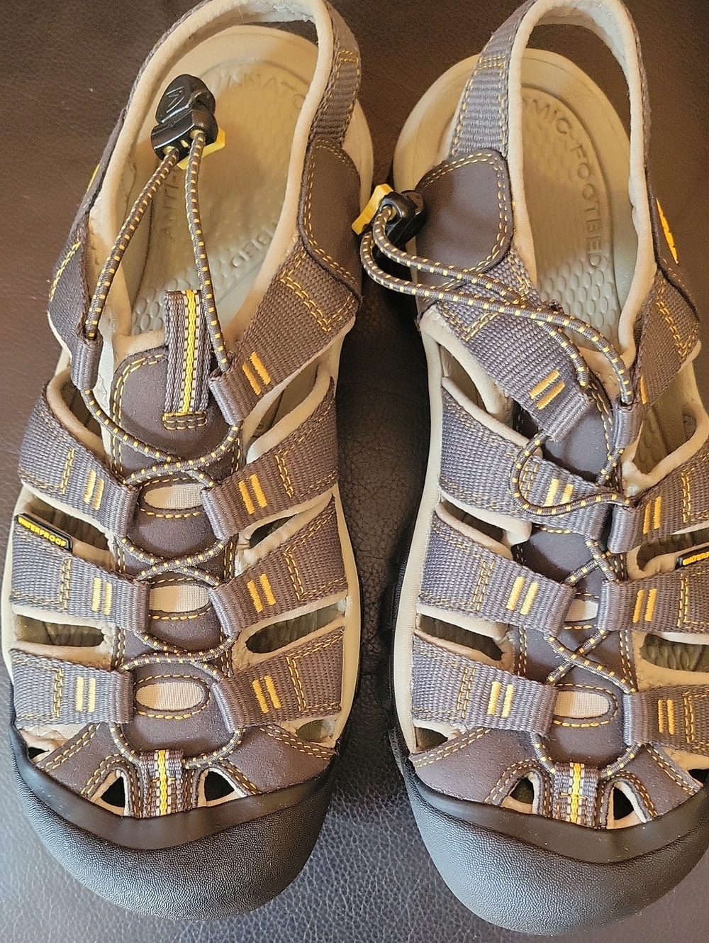 Men's/Unisex Gray Outdoor Sandals with Yellow Accents - KEEN-style